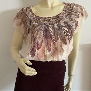 Feather printed cap sleeve top